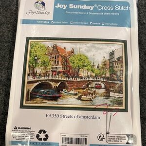 Joy Sunday Cross Stitch Kit #FA350 - Amsterdam Street  New